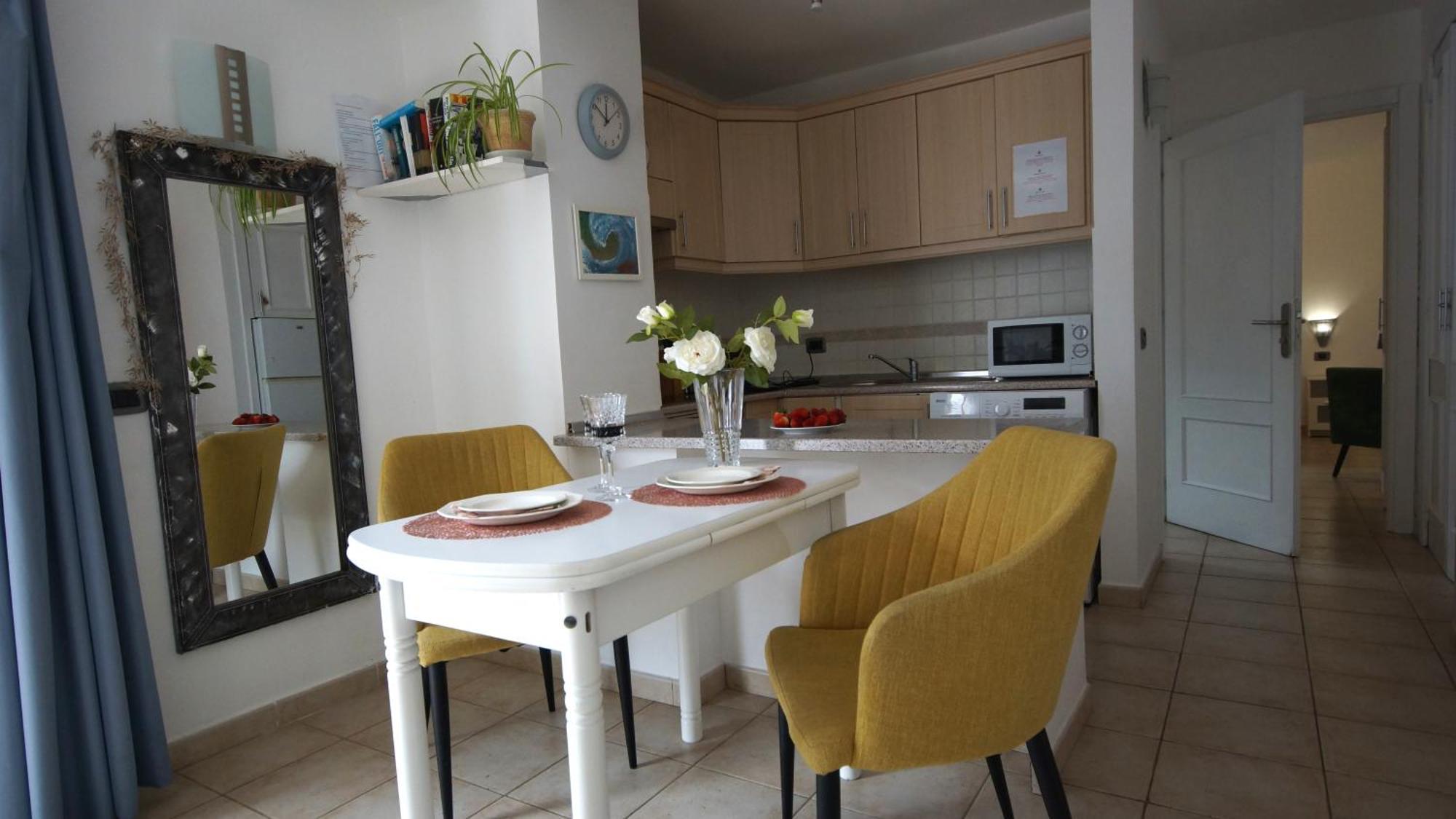 Apartamento Familiar Con Piscina Con Wi Fi En Los Cristianos Los Cristianos  Exterior photo